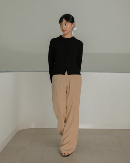 Classic Buttoned Knit Top (Black)