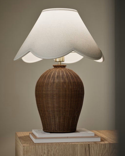 Serena Wicker Scallop Shade Table Lamp