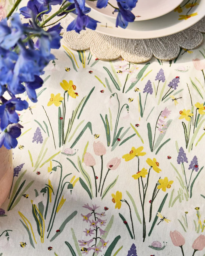 Sage Green Wildlife Spring Floral Print Wipe Clean Tablecloth (6-8pax | Round 160cm)
