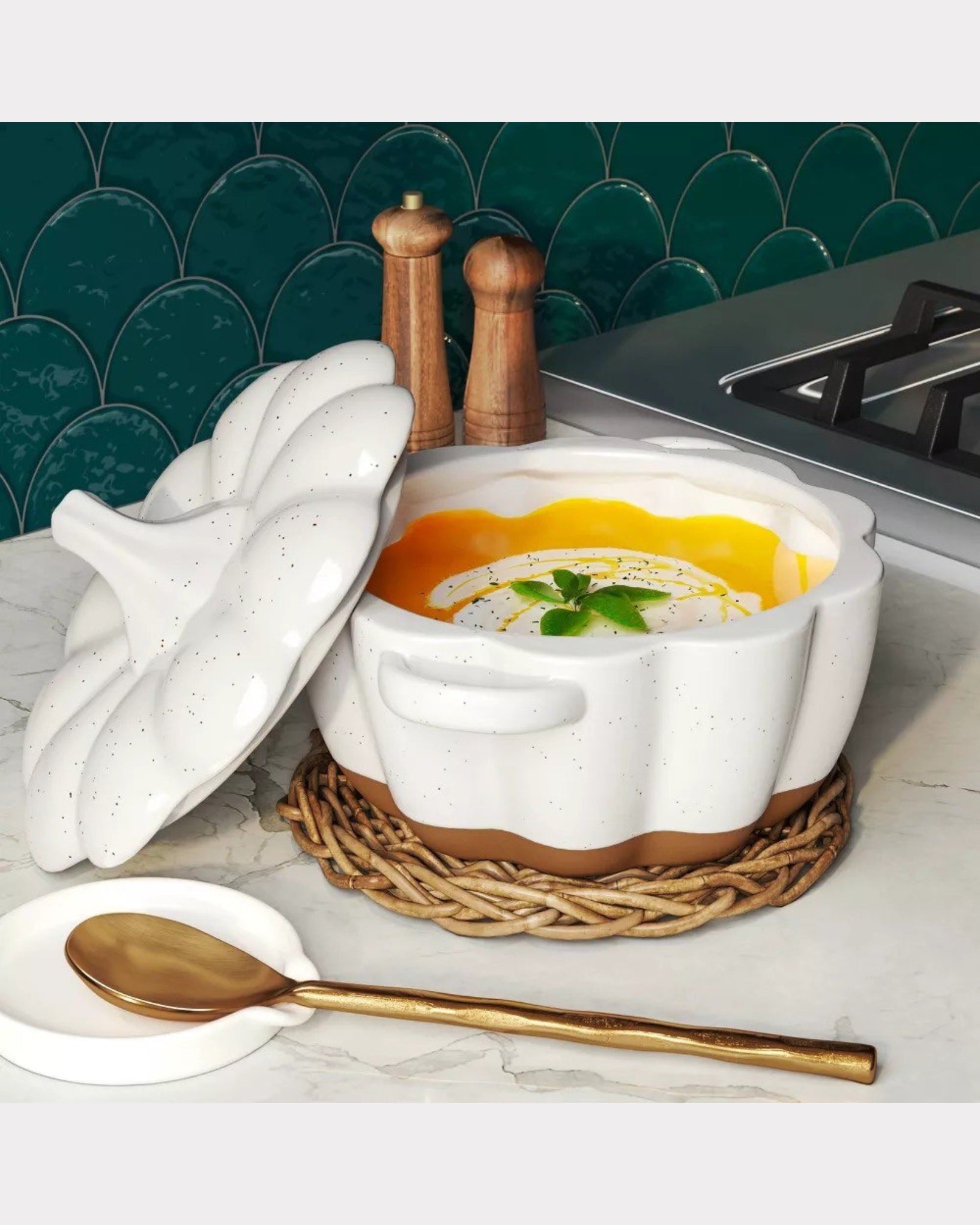 3000ml Pumpkin Stoneware Serving Bowl with Lid cream