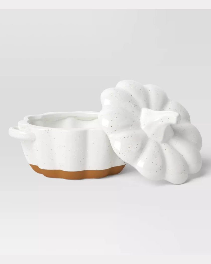 3000ml Pumpkin Stoneware Serving Bowl with Lid cream