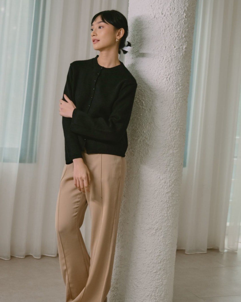 Classic Buttoned Knit Top (Black)