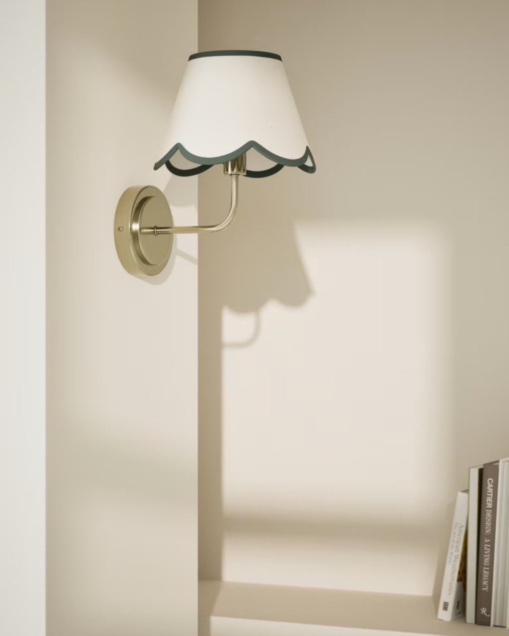 Kirsten Scallop Wall Light