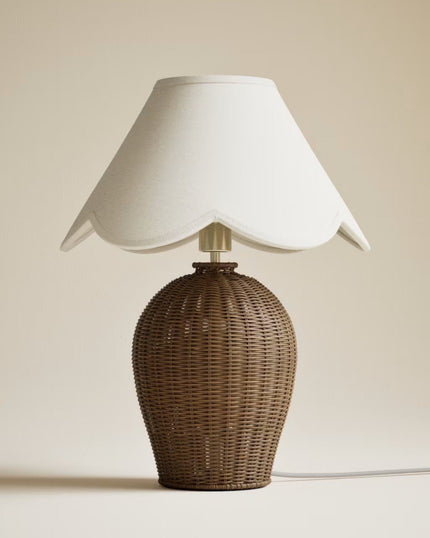 Serena Wicker Scallop Shade Table Lamp
