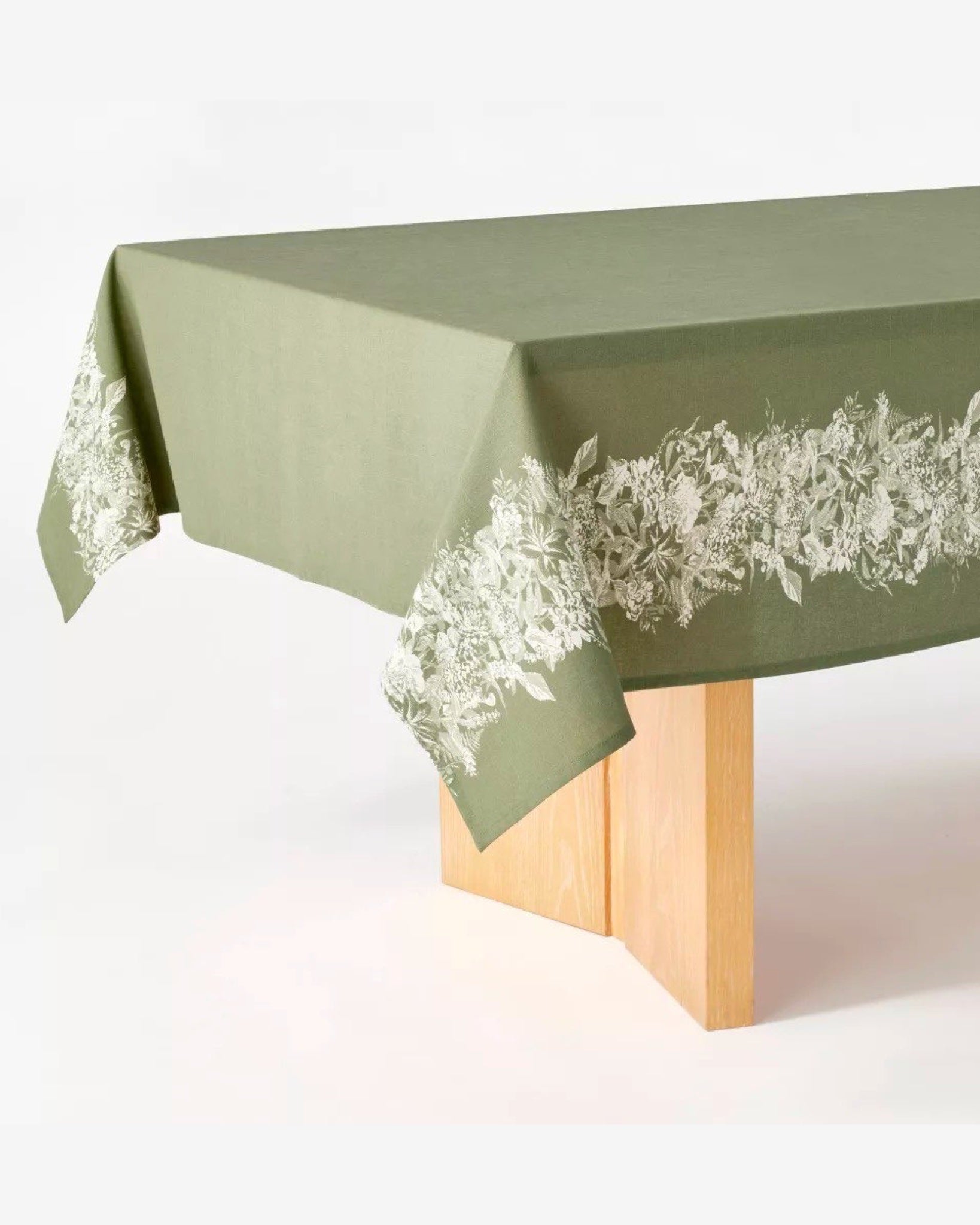 Rectangle Green Floral Tablecloth (150cm x 250cm)