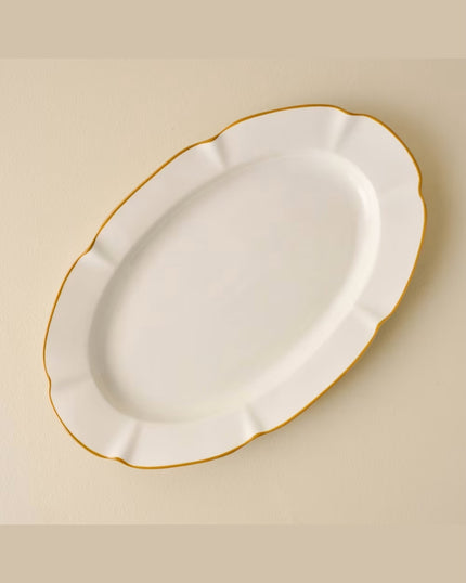 Luna Scalloped Serving Platter In Yellow Line