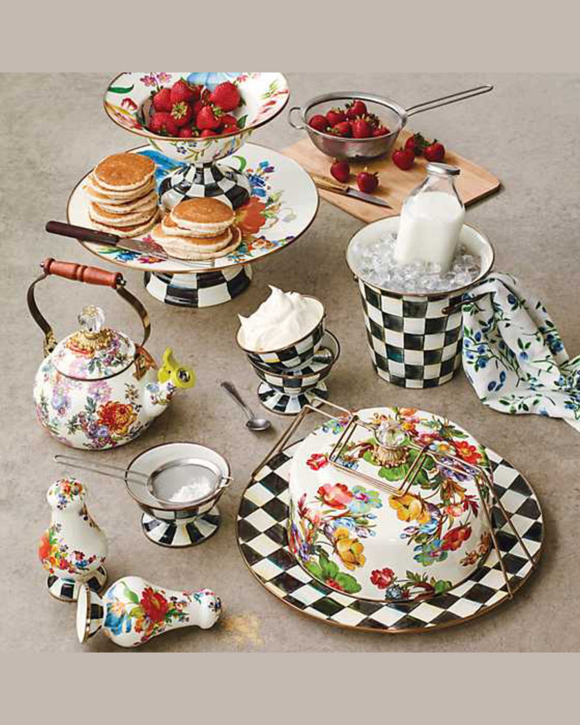 White Flower Market Cake Carrier