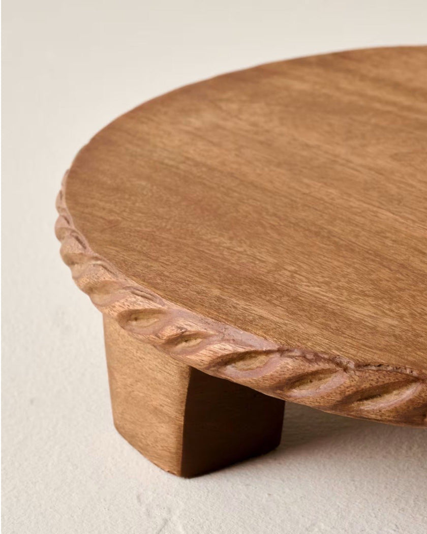 Carved Rope Footed Riser