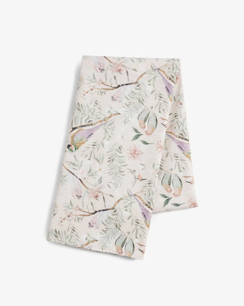 Pink Love Wildlife Spring Floral Water Resistant Tablecloth (6-8pax | Round 160cm)