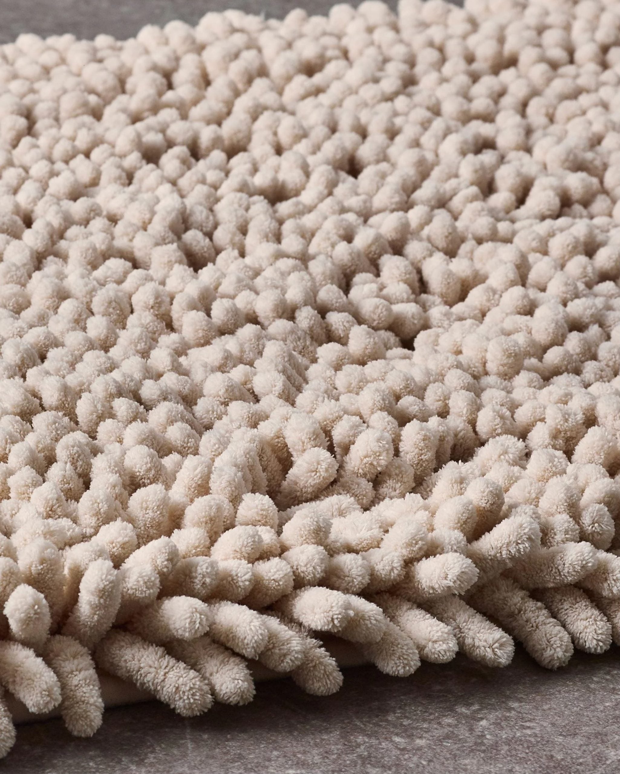 Super Plush Bobble Bath Mat