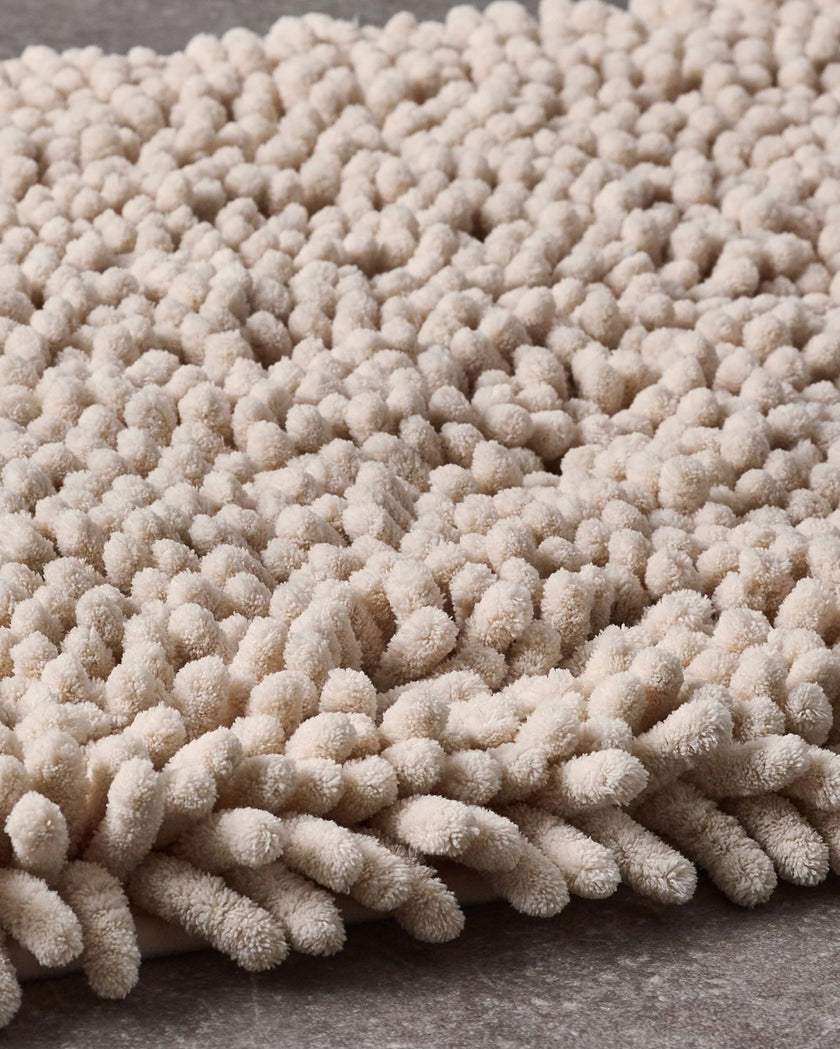 Super Plush Bobble Bath Mat