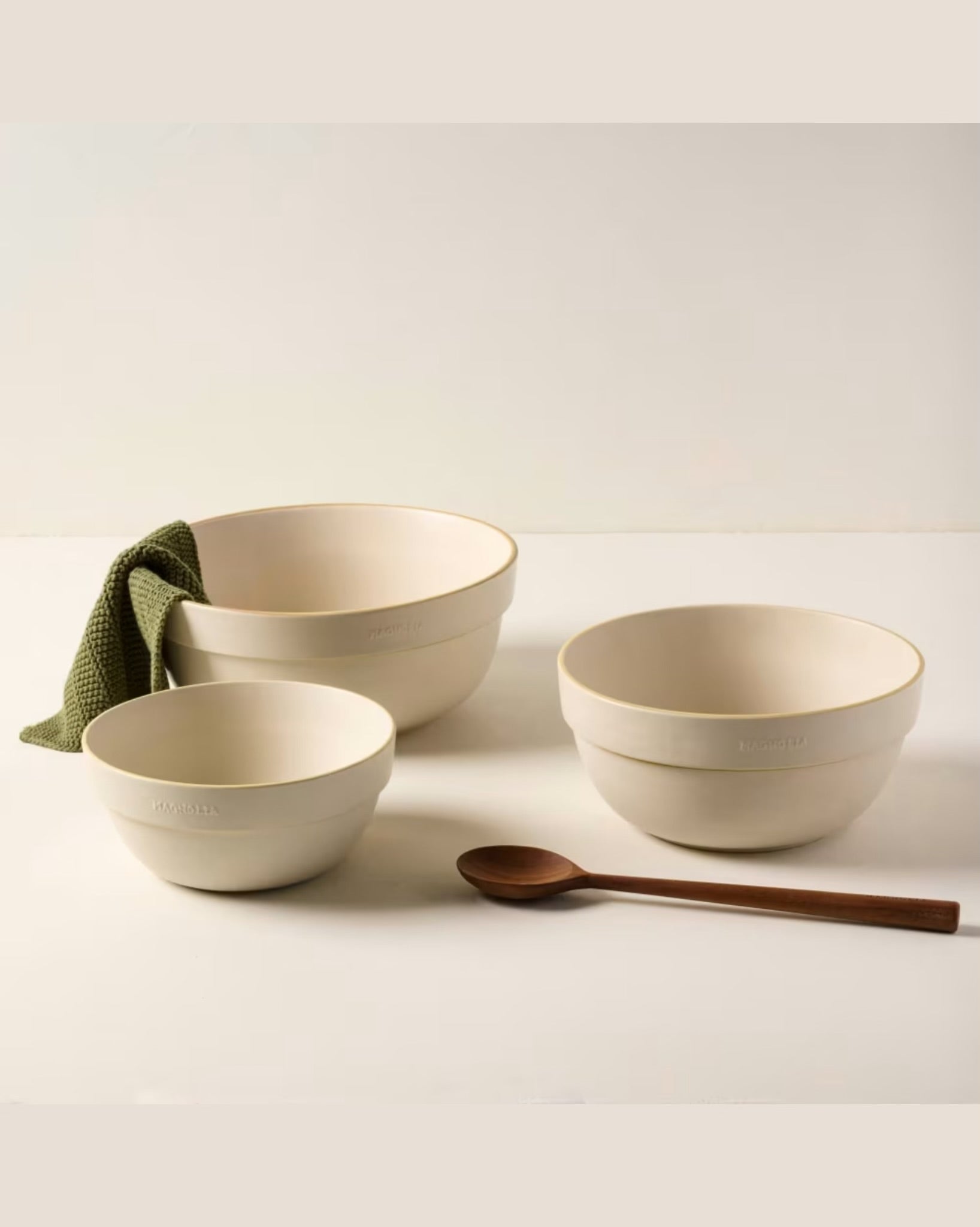 Set of Vintage-Inspired Mixing Bowls