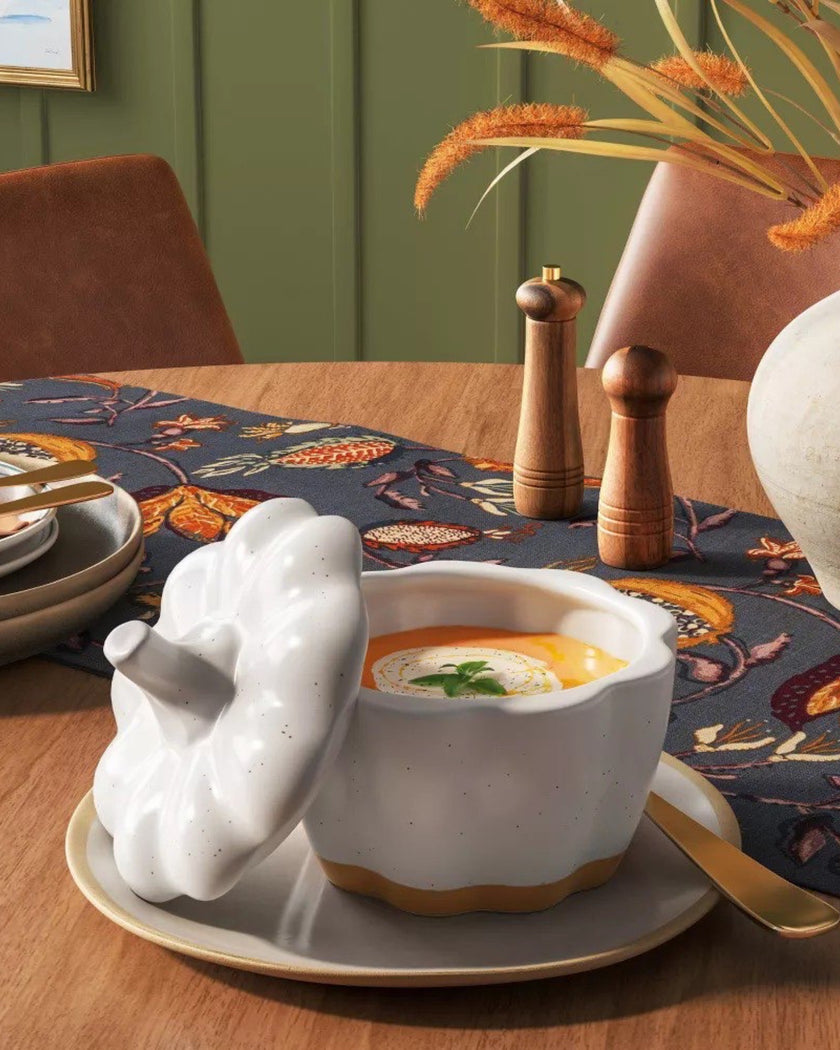 840ml Pumpkin Stoneware Serving Bowl with Lid cream