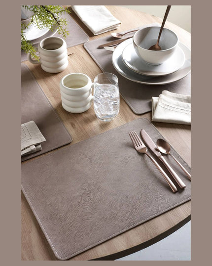 Set of 4/8 Faux Leather Placemats