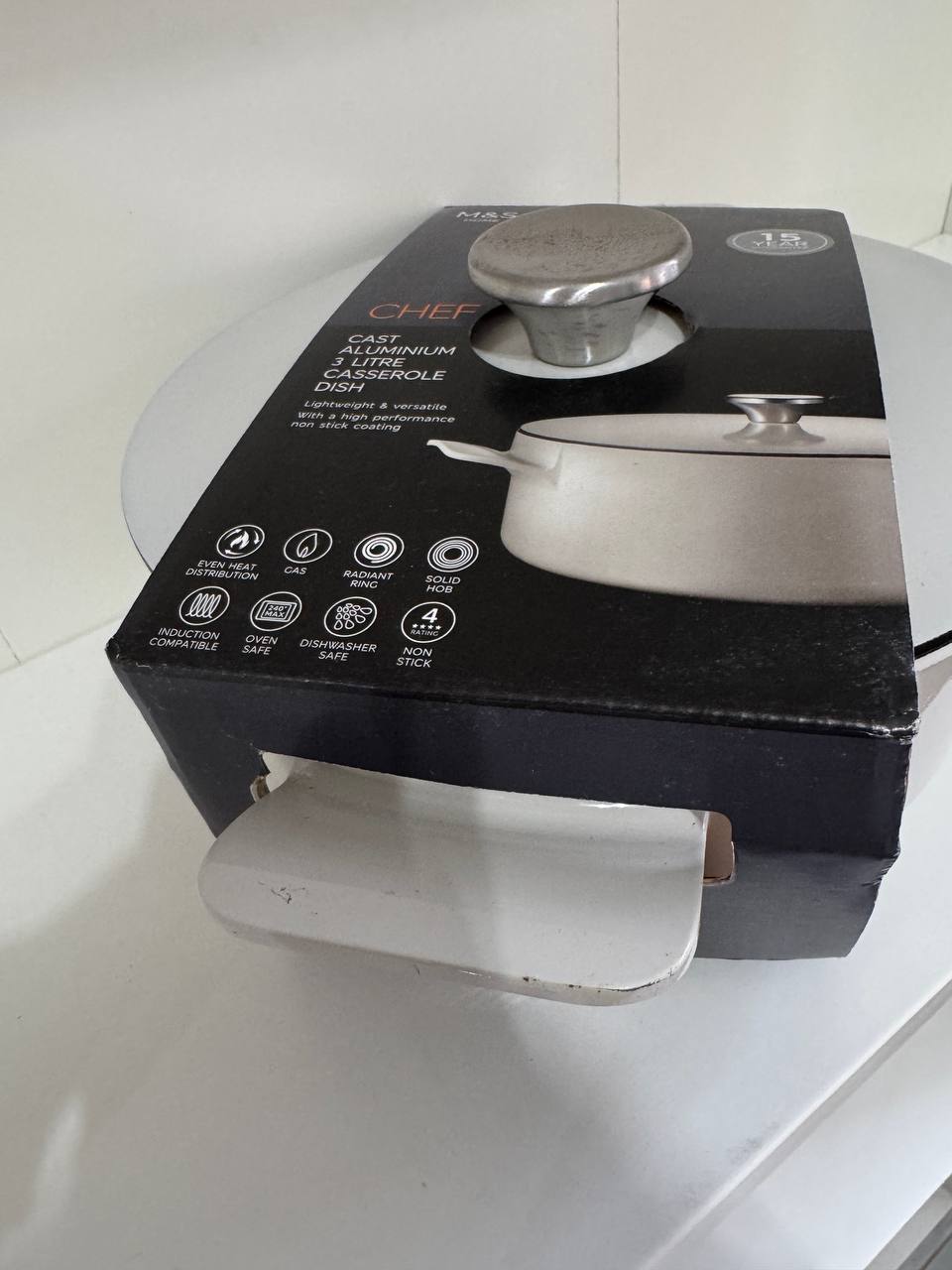 [imperfect] cast aluminium 3 litres casserole dish (1)