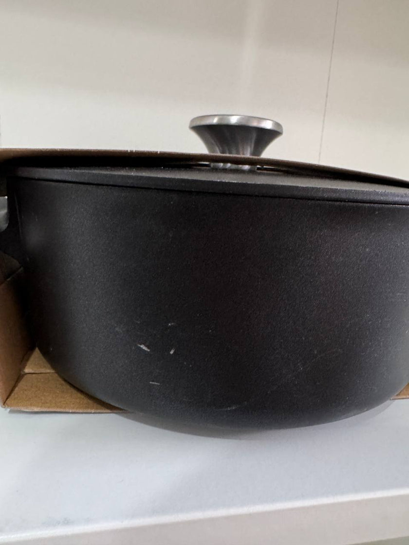 [imperfect] Cast aluminium 3 litres casserole dish