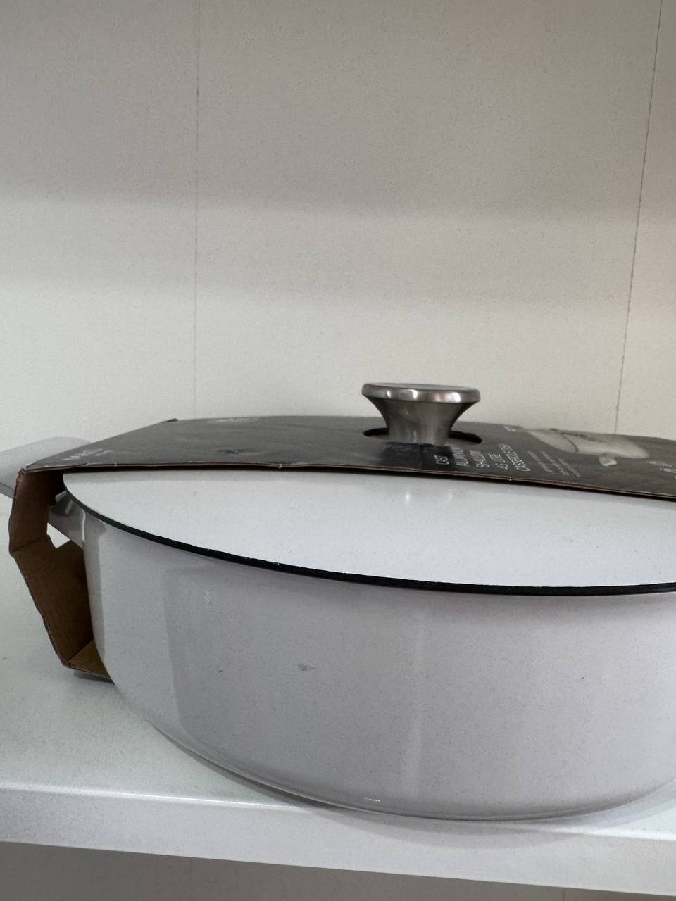 [imperfect] Cast aluminium shallow 4.5 litre casserole dish (3)