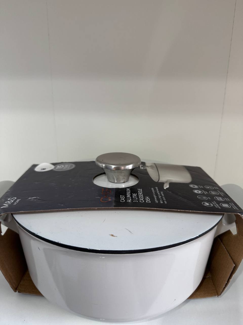 [imperfect] cast aluminium 3 litres casserole dish (B)