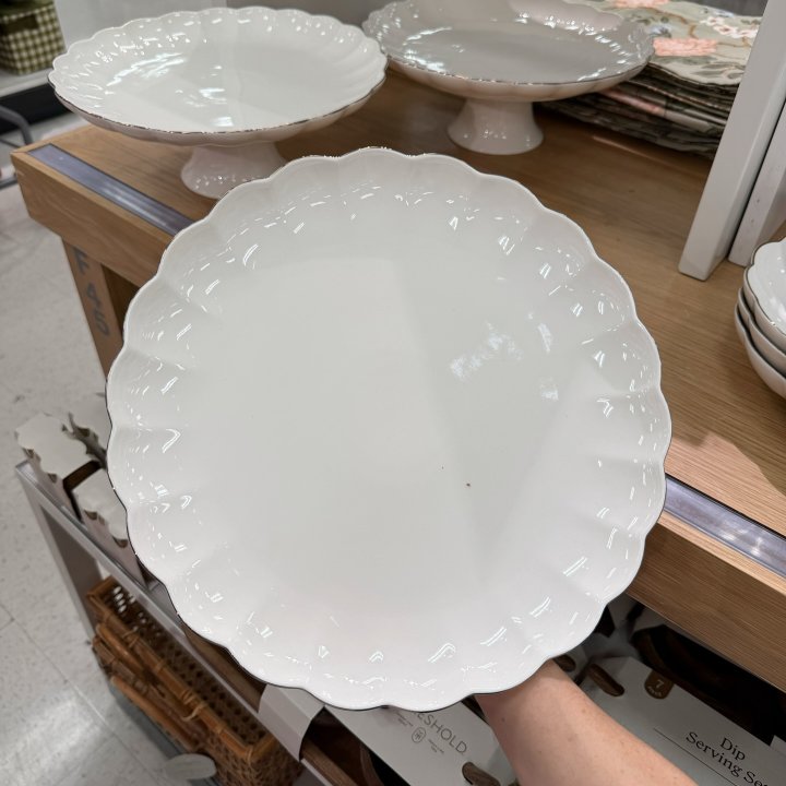 Ribbed Scallop Cake Stand