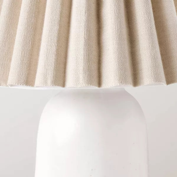 Ceramic Lamp with Scallop Shade Sour Cream/Oatmeal