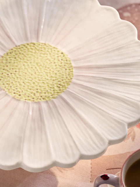 White Flower Wildlife Cake Stand