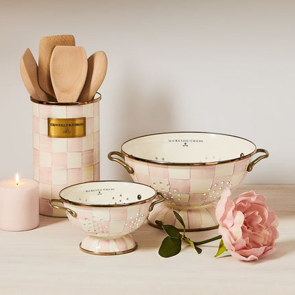 Rosy Check Colander